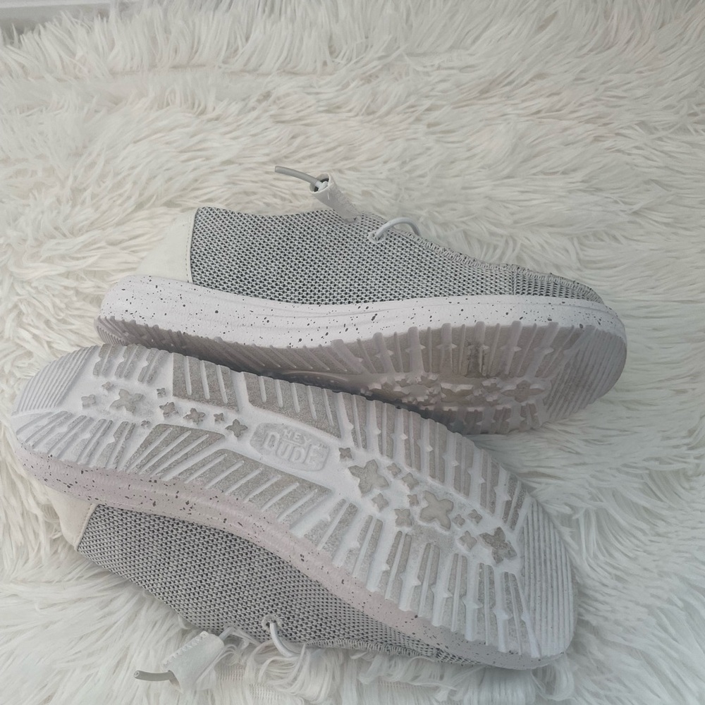 Hey Dude women’s Light Gray Slip-On Loafers - Picture 2 of 4